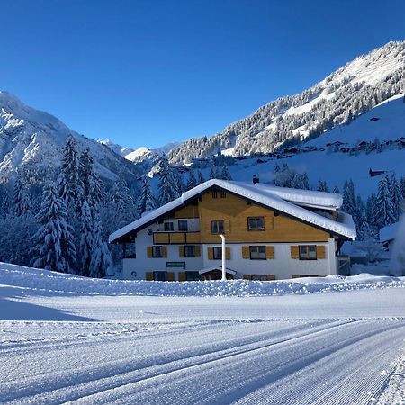 Gaestehaus Tannegg Mittelberg Exterior photo